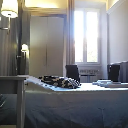Navona 3*
